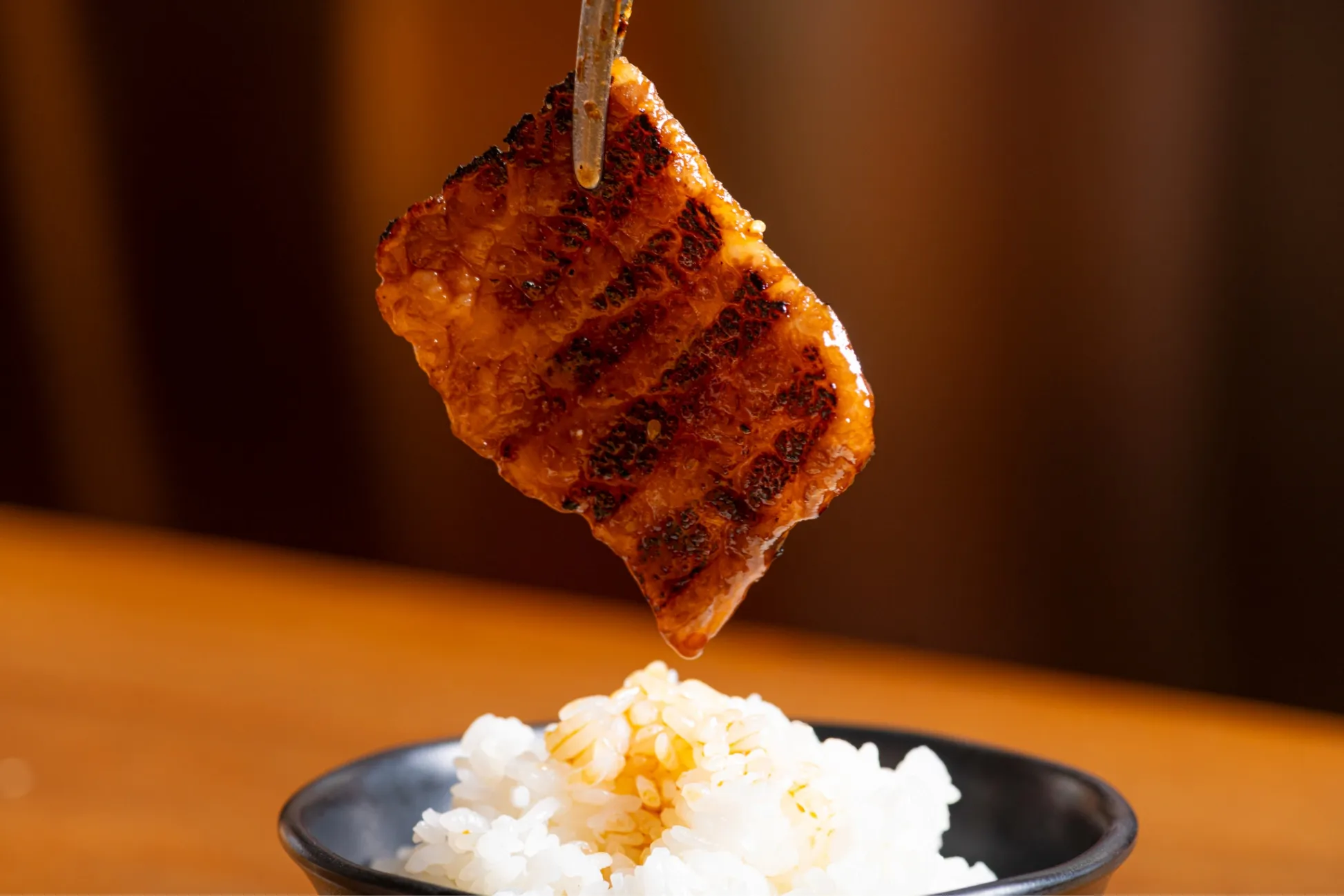 “たれとご飯”にこだわる焼肉店「たれ焼肉のんき」三宿に新店オープン