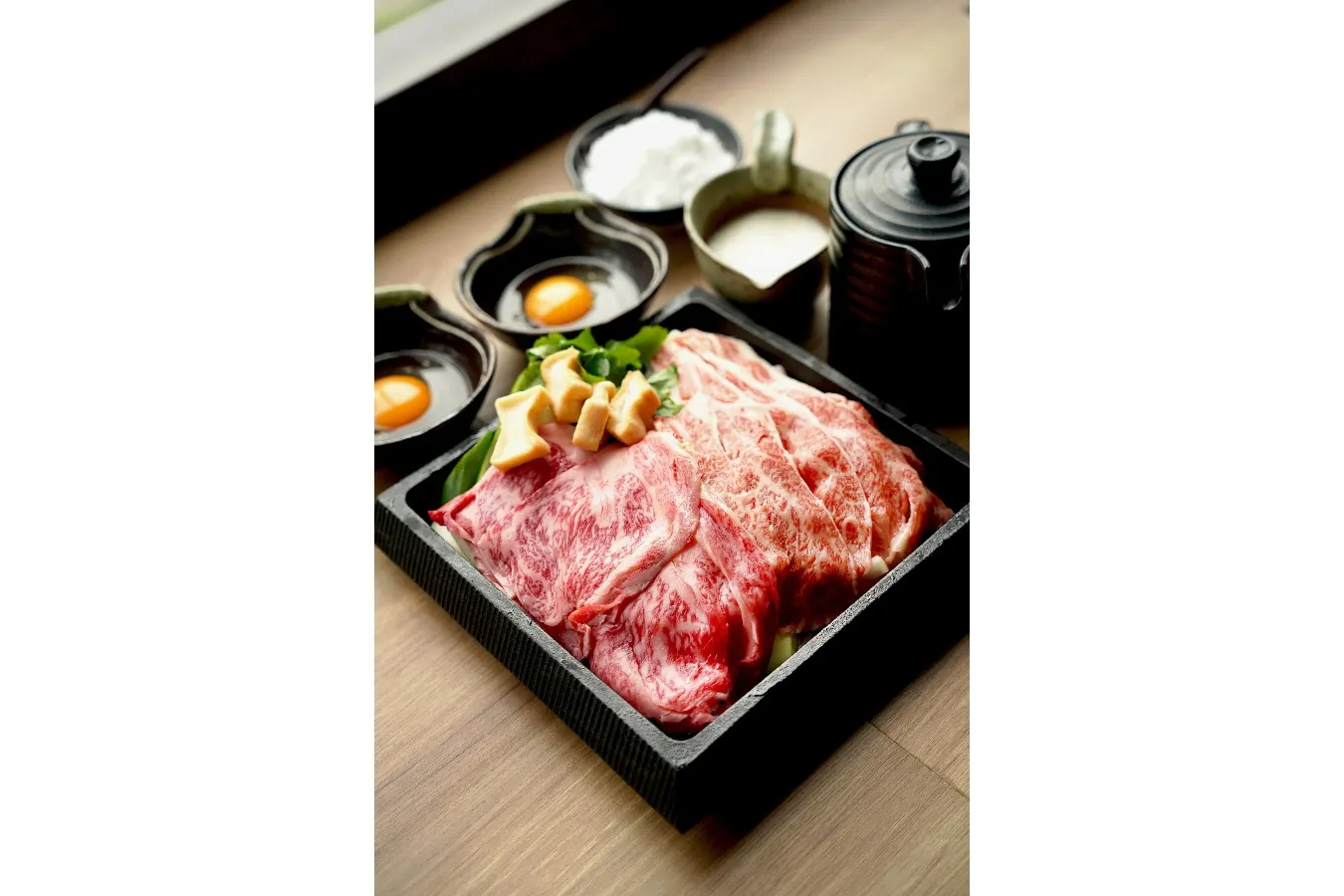 ▲「すき焼き　黒毛和牛バラ＆国産特上ロース（特）」