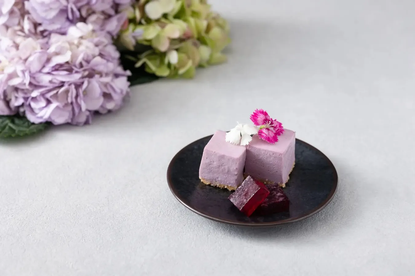 カシスと抹茶を使用した“紫陽花”アフタヌーンティーが登場！銀座のホテルで_2419738