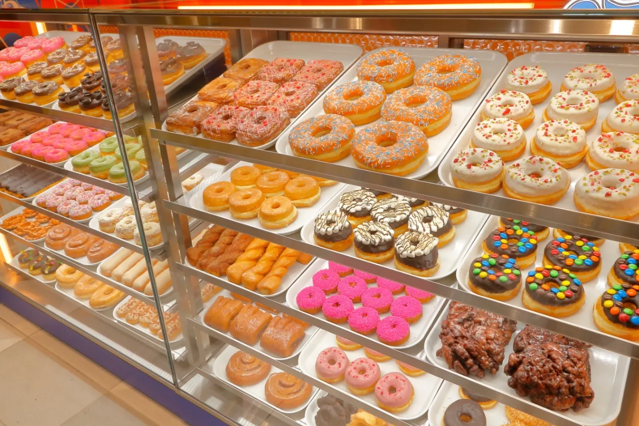LA発の人気ドーナツ店「ランディーズドーナツ」国内3号店が東京駅にオープン_3176326