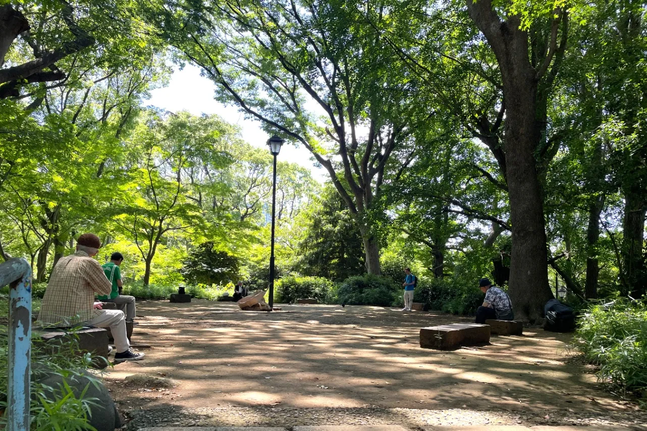▲墳丘上の広場。ベンチがたくさんあって休憩できる