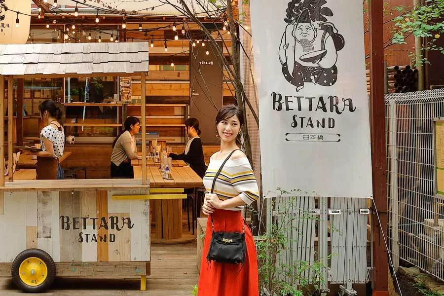 【日本橋】べったら市と一緒に行きたい！日本橋名物があるオープンカフェはお酒も落語も楽しめる穴場だった！