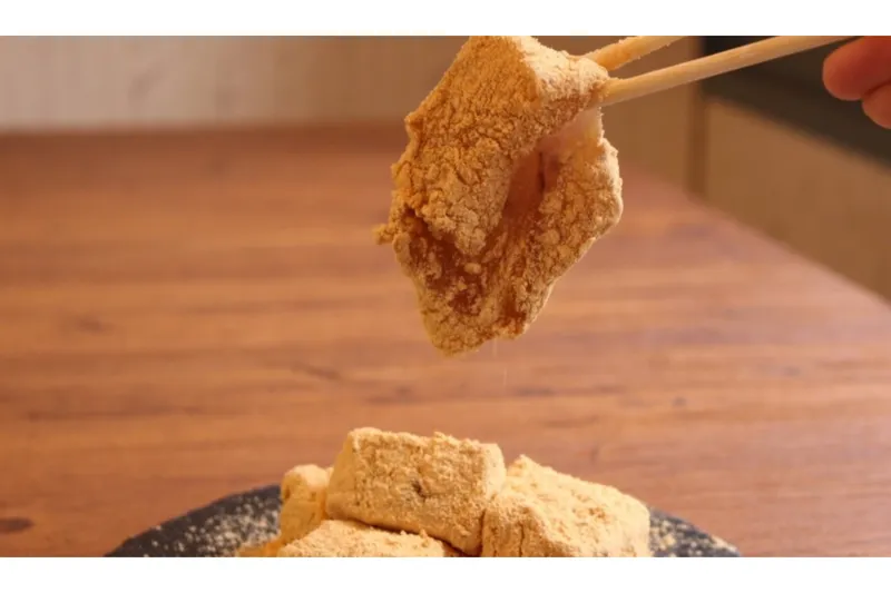 とろとろ食感の“生わらびもち”が名物！「とろり天使のわらびもち」鎌倉に新店オープン