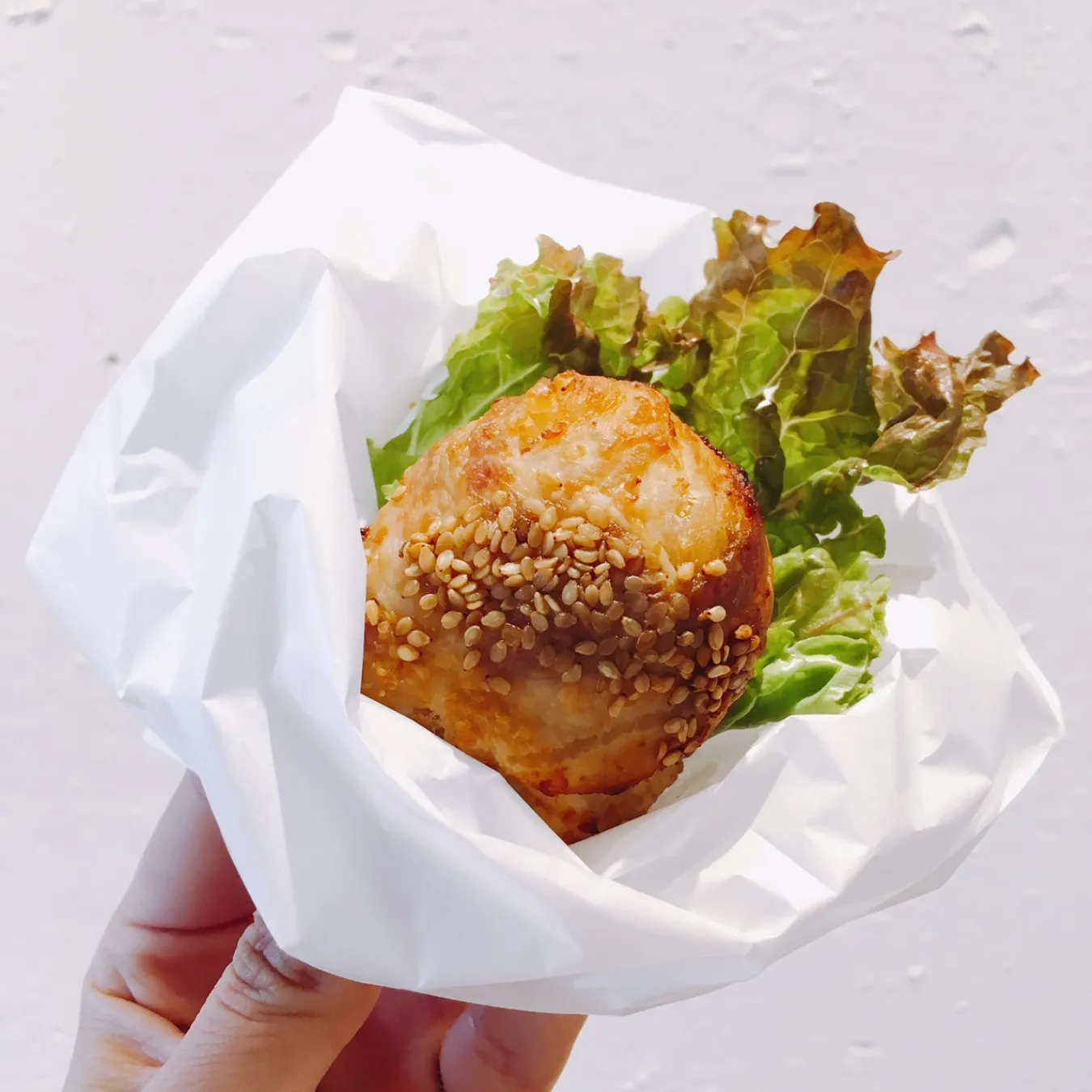 ▲「肉巻き」（テイクアウト377円、イートイン370円）
