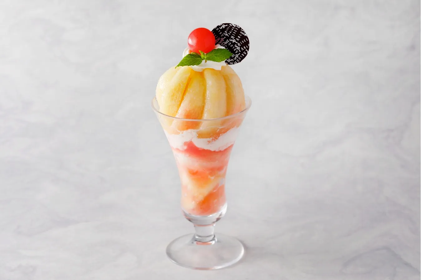 ▲「岡山県産白桃のパフェ」