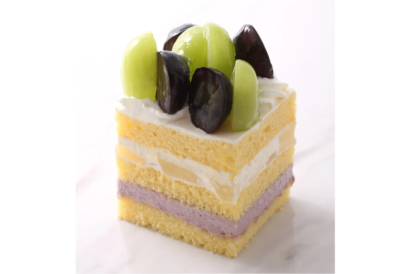 ▲「シャインマスカットと巨峰のショートケーキ」