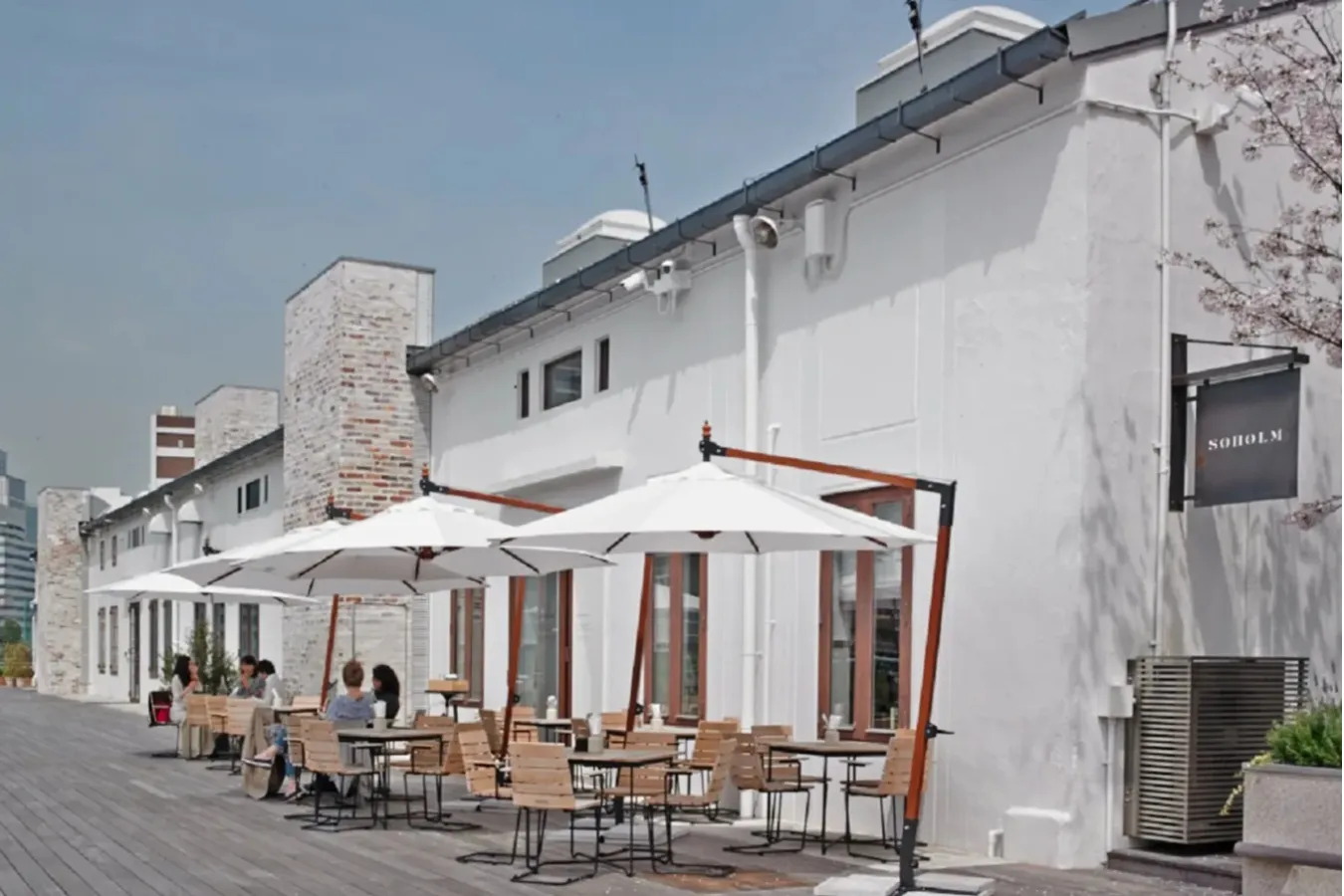▲SOHOLMテラス席