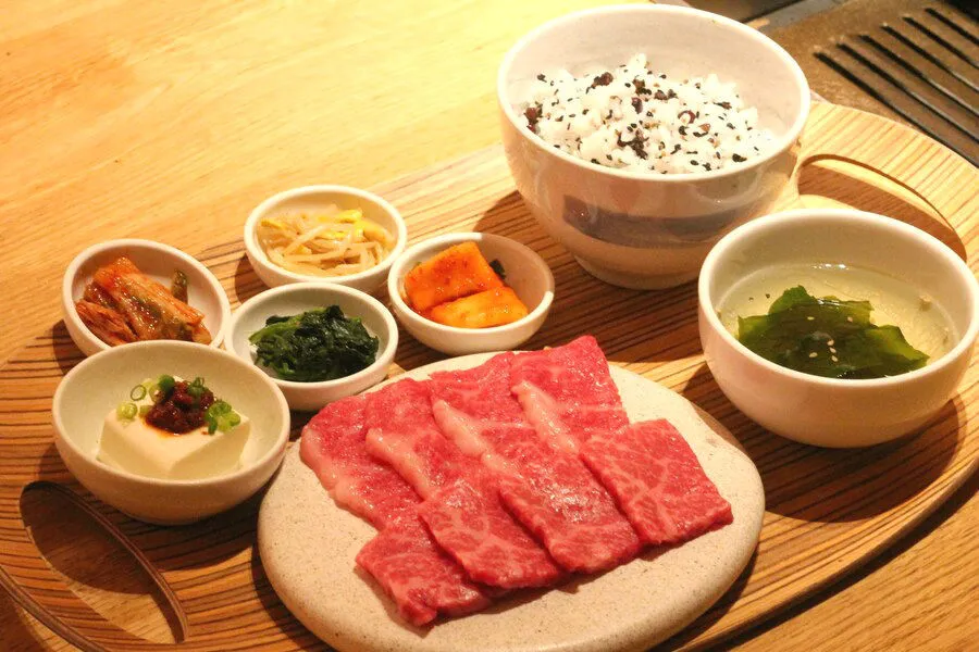 お得に黒毛和牛ランチ！新宿「熟成和牛焼肉エイジング・ビーフ」