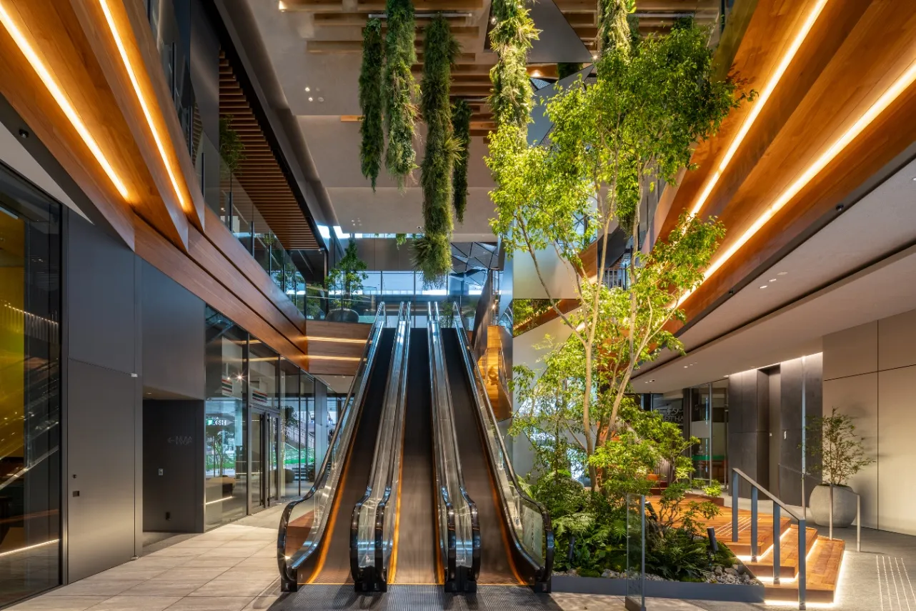 ▲1階アトリウム　提供：渋谷アクシュ