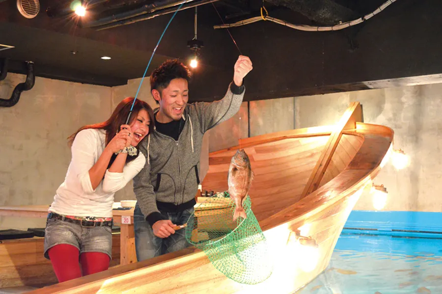 戦国、釣船、お化け屋敷！？新宿で話題の“コンセプトバー”で夜デートを100倍楽しむ！