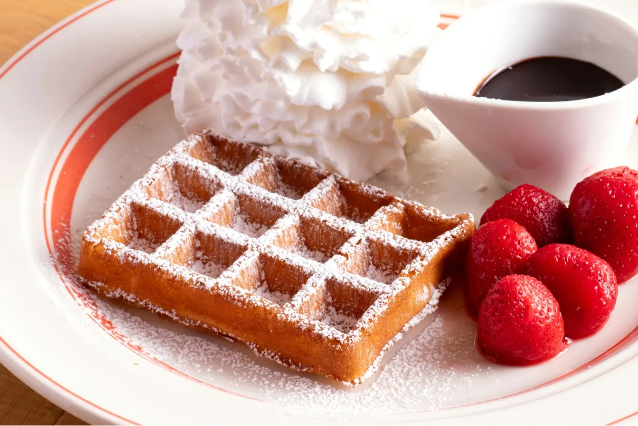 店舗限定メニューも！ハワイアンレストラン「エッグスンシングス」六本木に新店オープン_3454730