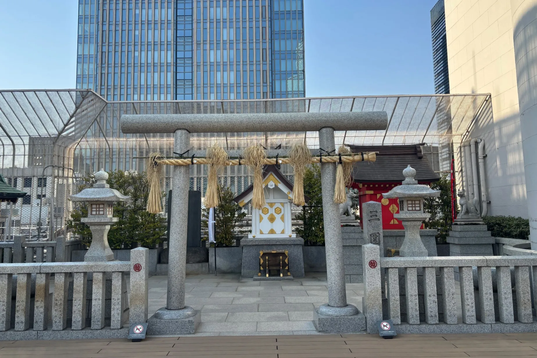 編集部が見つけた！“デパ屋”神社シリーズ～日本橋三越本店「三囲（みめぐり）神社」編～