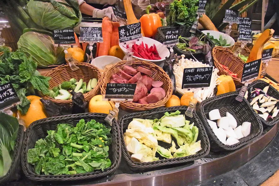 【新宿】新鮮野菜が食べ放題！サラダバー付きランチ3選