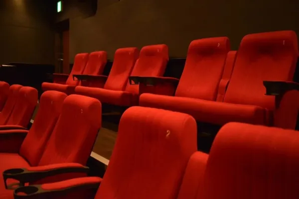 【東京】カップルシートがある映画館5選