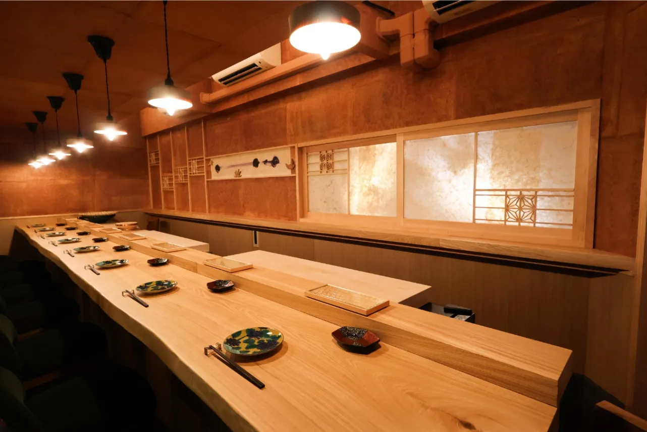 人気寿司店“鮨よしかわ”の新店「鮨よしかわ 新 -ARATA- 六本木」オープン_3716472