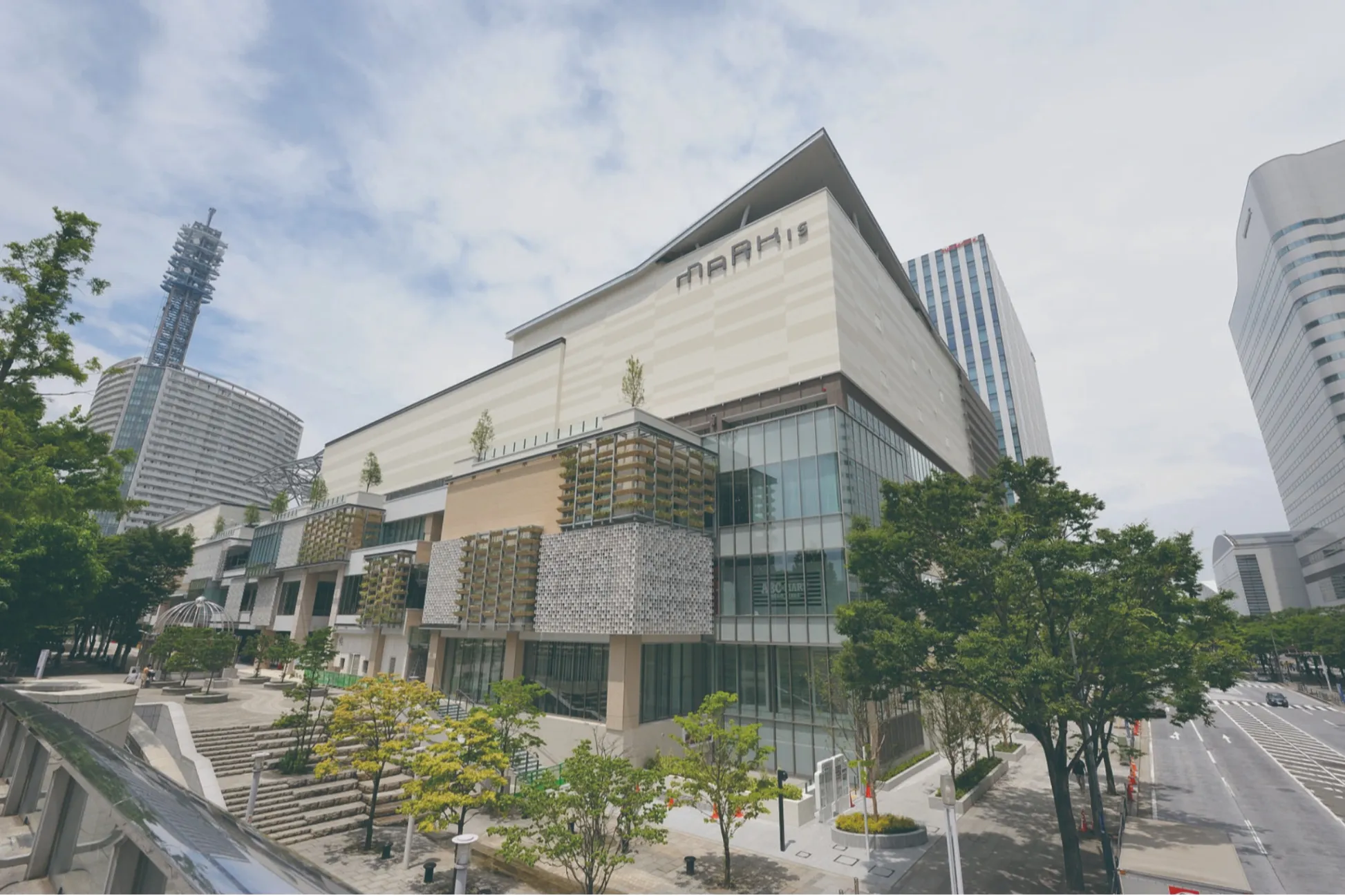 横浜「MARK IS みなとみらい」がリニューアル！全35店舗がオープン