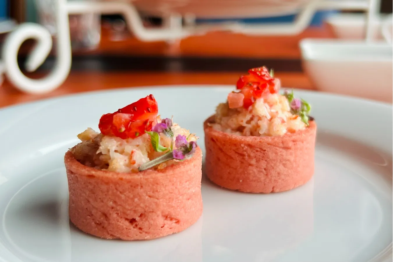 ▲「苺と蟹のタルト柚子風味」