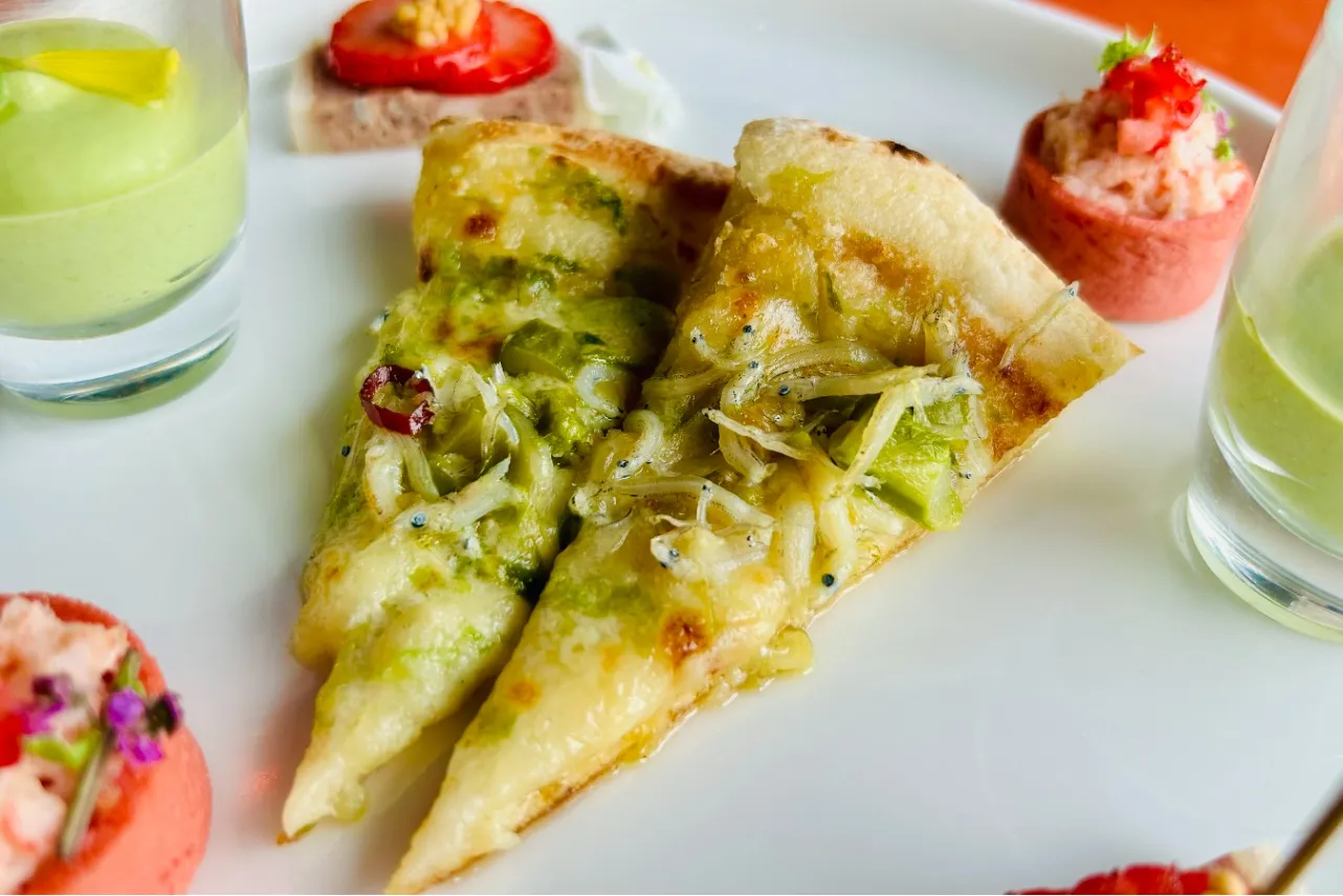 ▲「シラスとアスパラガスのピッツァ」