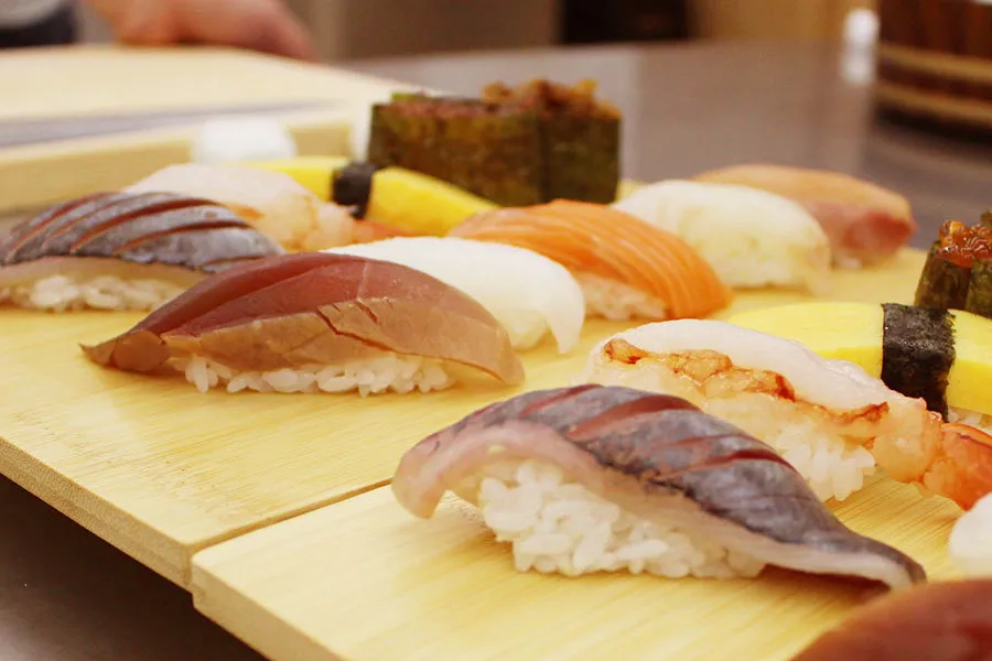 【築地】寿司が握り放題＆食べ放題！イクラやマグロが何貫でも食べられる寿司握り体験が婚活にも使えるらしい！？