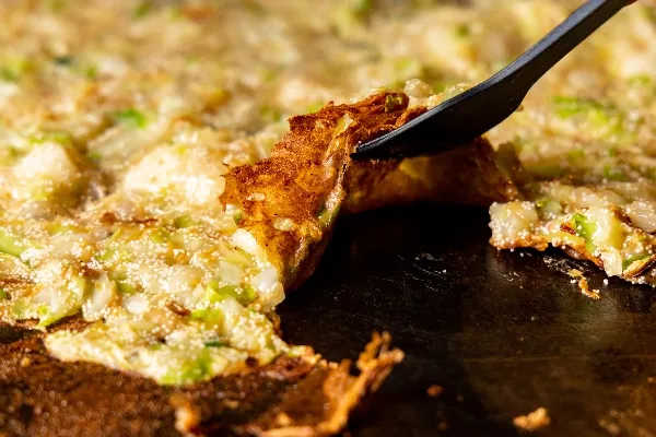 “大根つま×おもち”のもんじゃ焼き！？経堂に「餅もんじゃ ごはく」オープン