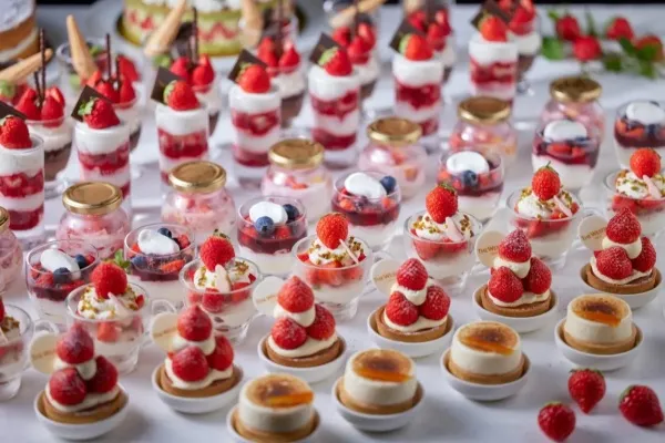 【2025-2026】いちごスイーツのビュッフェ10選！あまおうスイーツの食べ放題も♪