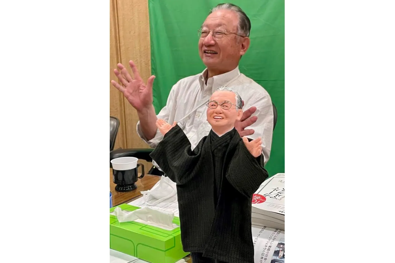 本人そっくり！有名人やリアルな高齢者がいっぱいの谷中「指人形笑吉」_466942