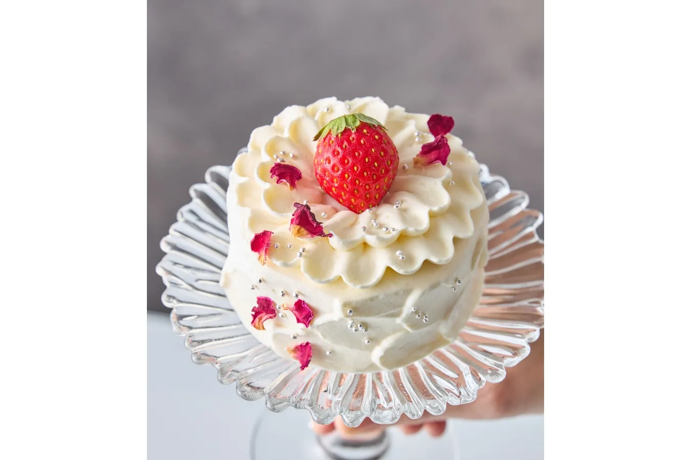 ▲「薔薇と苺のショートケーキ」