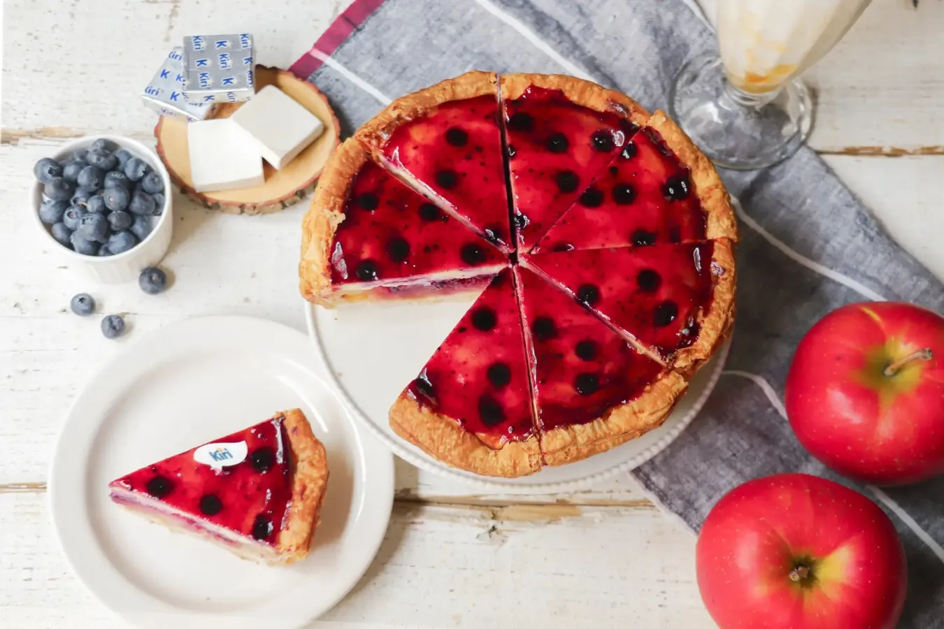 ▲「ブルーベリーチーズケーキ アップルパイ」