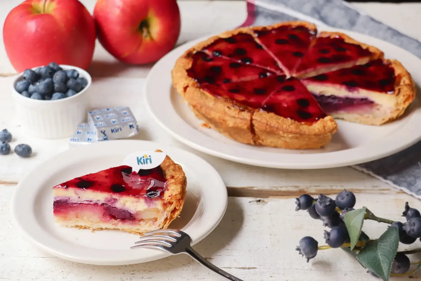 ▲「ブルーベリーチーズケーキ アップルパイ」