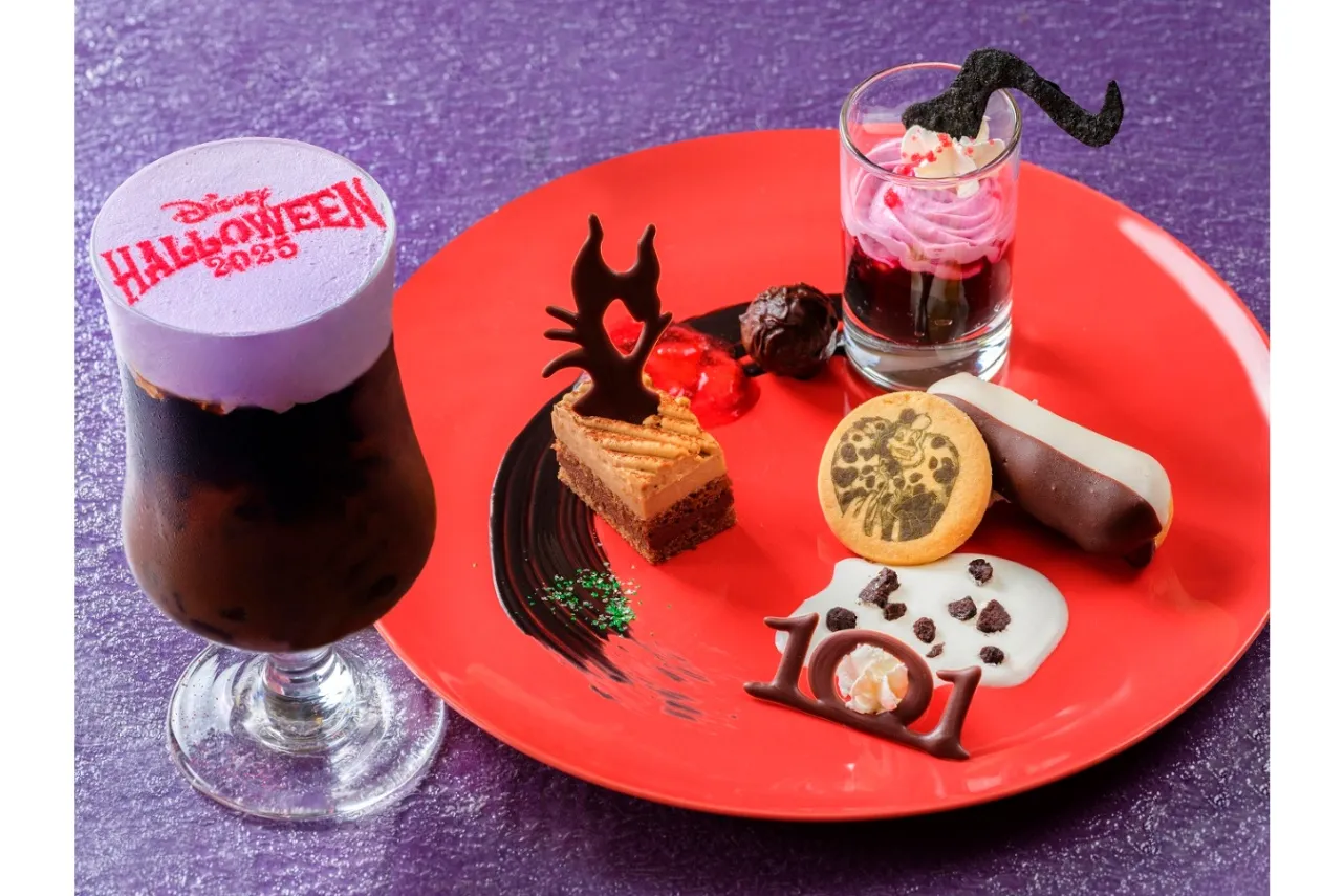 ▲「スペシャルデザートセット」(2,280円、14:00~17:00の販売)(C)Disney