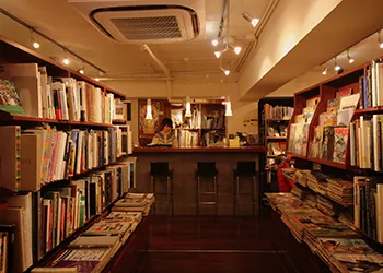 【渋谷】話題の古本屋Flying Booksとは？