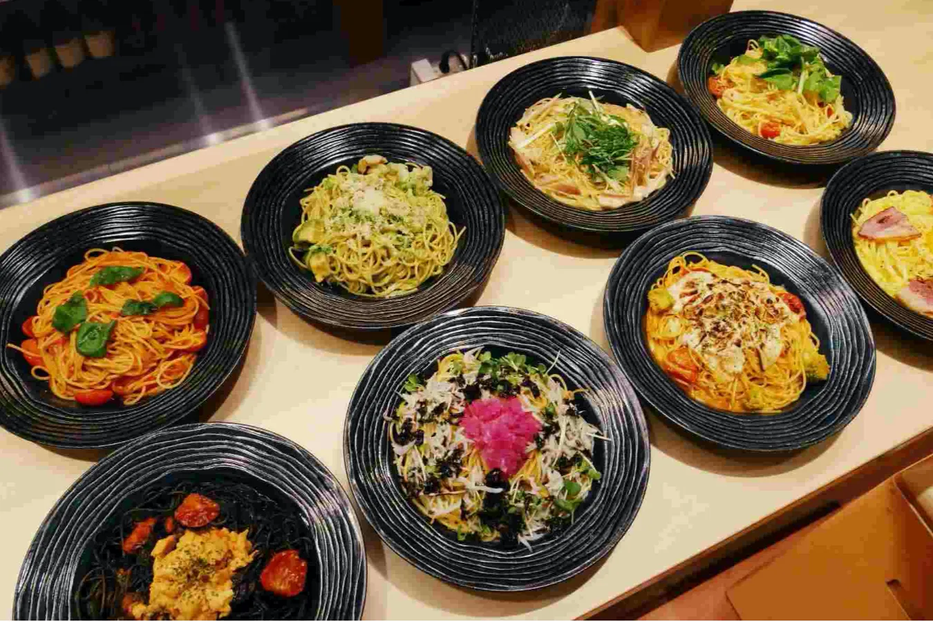 ▲自慢の8種類のこだわりスパゲッティ。1時間当たり最大90食の調理が可能となったそう。