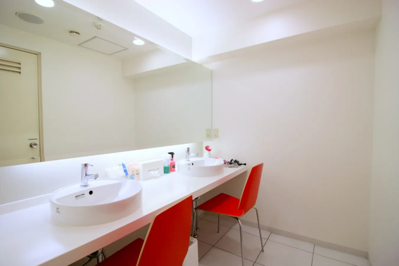 【横浜】鍵付き個室のネットカフェ「俺の部屋」がデートに最高！_2537059