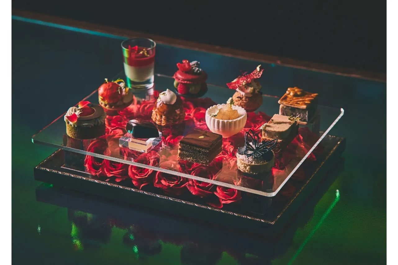 ▲「Constellation. Afternoon Tea "Invitation du Fantôme – 薔薇と仮面の午後 –」