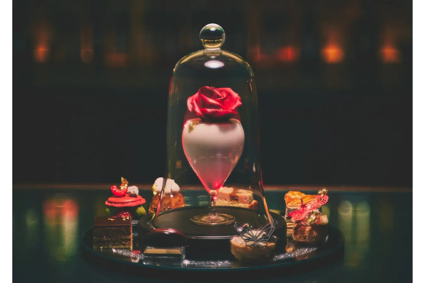 ▲「Constellation. Afternoon Tea "Invitation du Fantôme – 薔薇と仮面の午後 –(薔薇付き)」