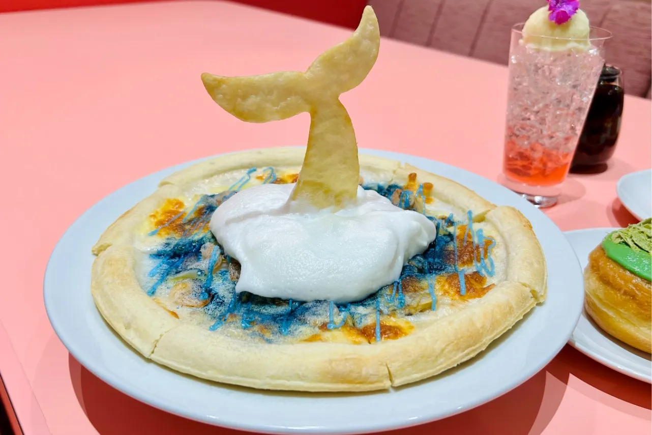 ▲「ディープ・ブルーピザ」（撮影：レッツエンジョイ東京編集部）