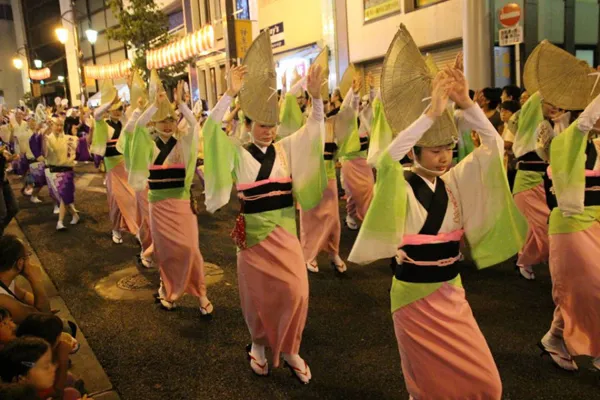  フィナーレは大熱狂空間に！ 2016年7月27日スタート 『第45回 神楽坂まつり』