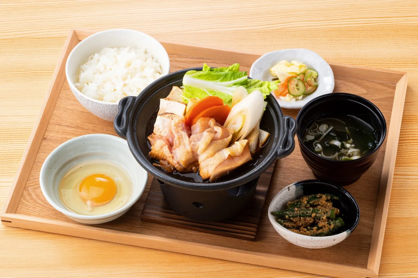 ▲「鶏すき焼き定食」（1,100円）