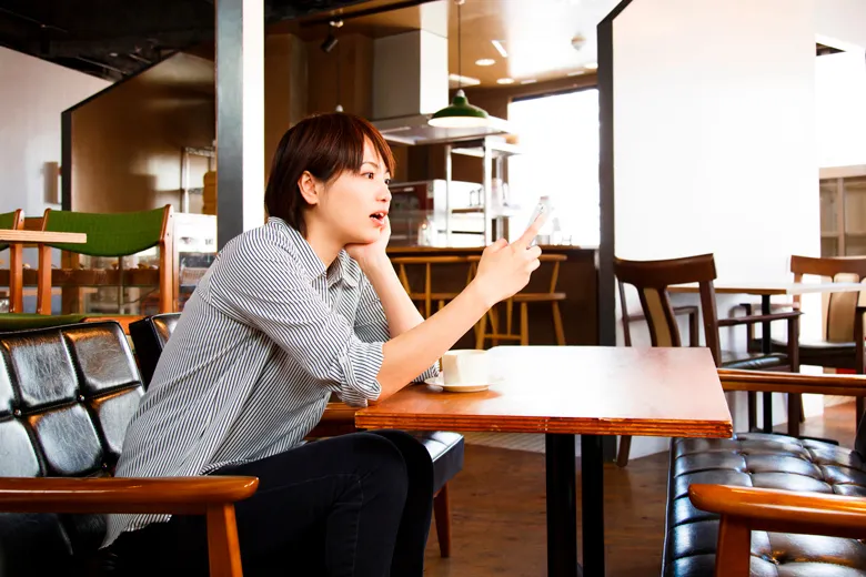 （PR）【Wi-Fi完備】カフェでまったりスマホ読書！オトナ女子が「癒される…」おしゃれカフェ5選