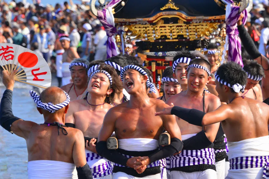【男汗100％な夏祭り】裸・ケンカ・哀愁…オトナ女子が萌える、男たちが主役の夏祭り4選