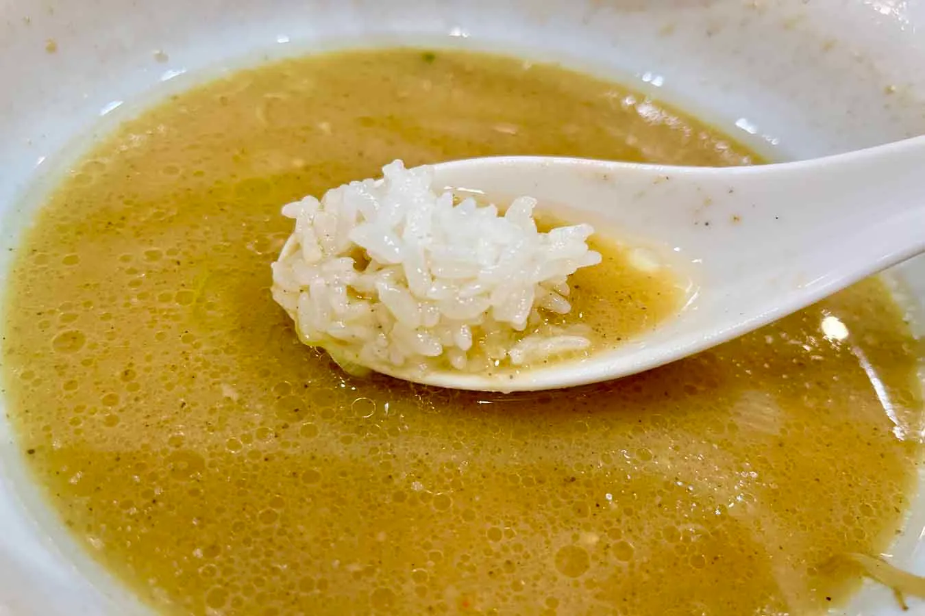 【江戸川橋】すみれの系譜を継ぐラーメン店「三ん寅」ラーメンインタビュアー・岡崎美玖のイチ推し。_830850