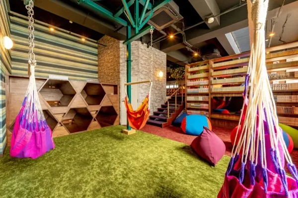 デート利用もOK！朝まで過ごせる「らくスパ1010神田」で彼とゴロゴロ