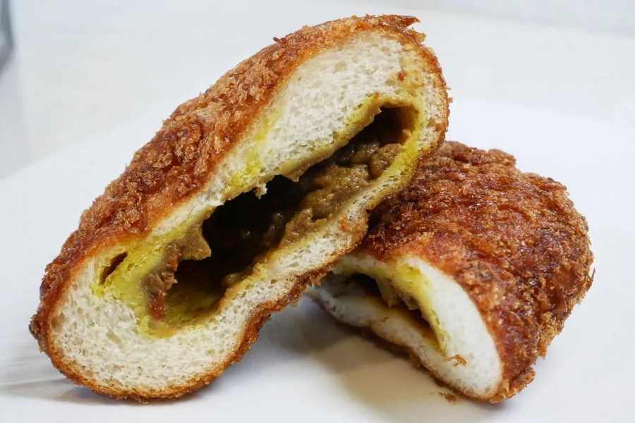 東京駅で買える「Zopf（ツオップ）」の絶品カレーパンって？