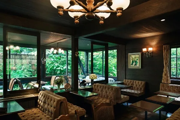 【北鎌倉】“お寺の階段下”に佇む昭和創業「喫茶吉野」