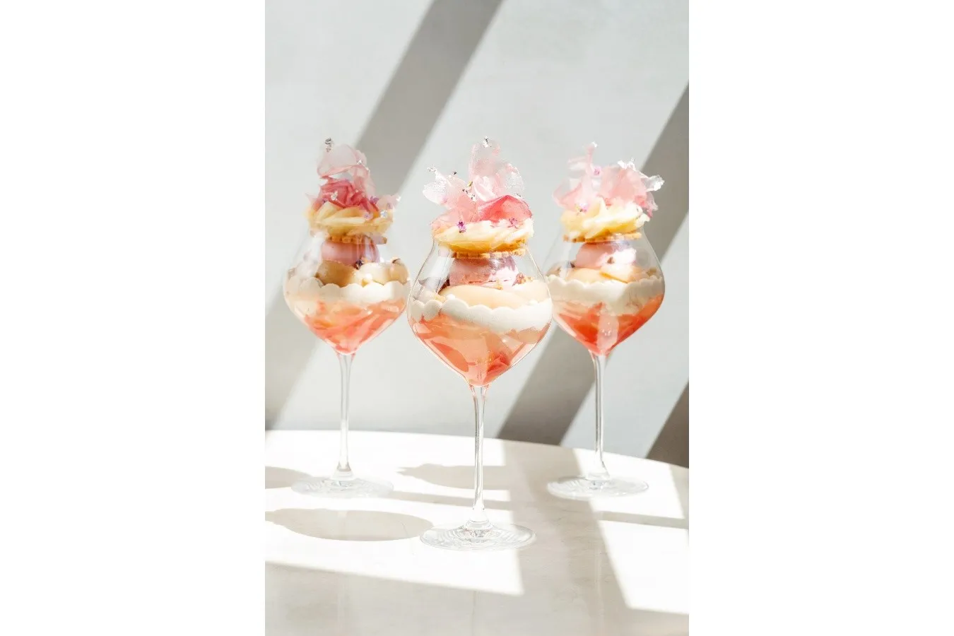 ▲「桃のヴェールパフェ」