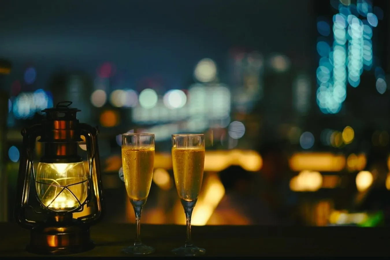 景色バツグン!新宿の夜景を眺めながら優雅なひとときを「SOUNDS terrace」_2674208
