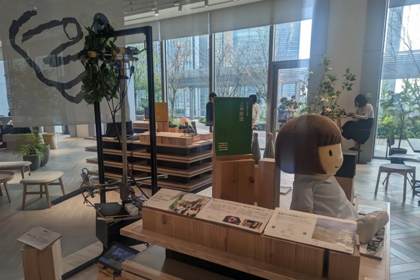 ▲その時によって内容が変わる「チカバキッチン」の展示コーナー