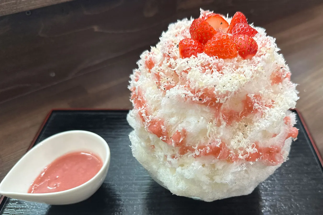 ▲「いちごとパルメジャーノレッジャーノチーズ」（1,500円）