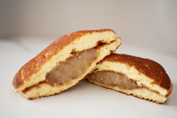 やみつきになる亀十の「白あん」どら焼き