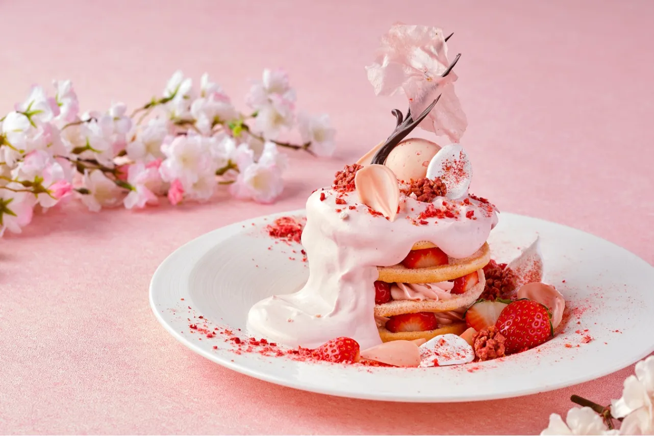 ▲「いちご＆桜 ミルフィーユパンケーキ」